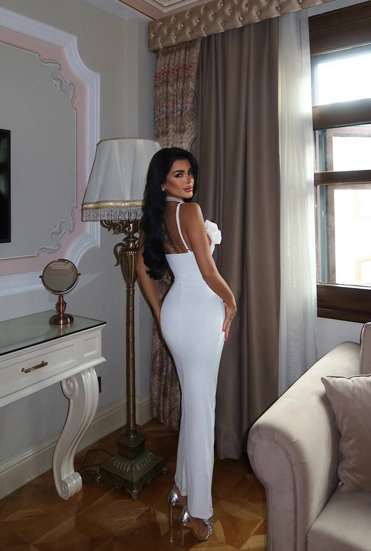 White Venus Signature ✍️