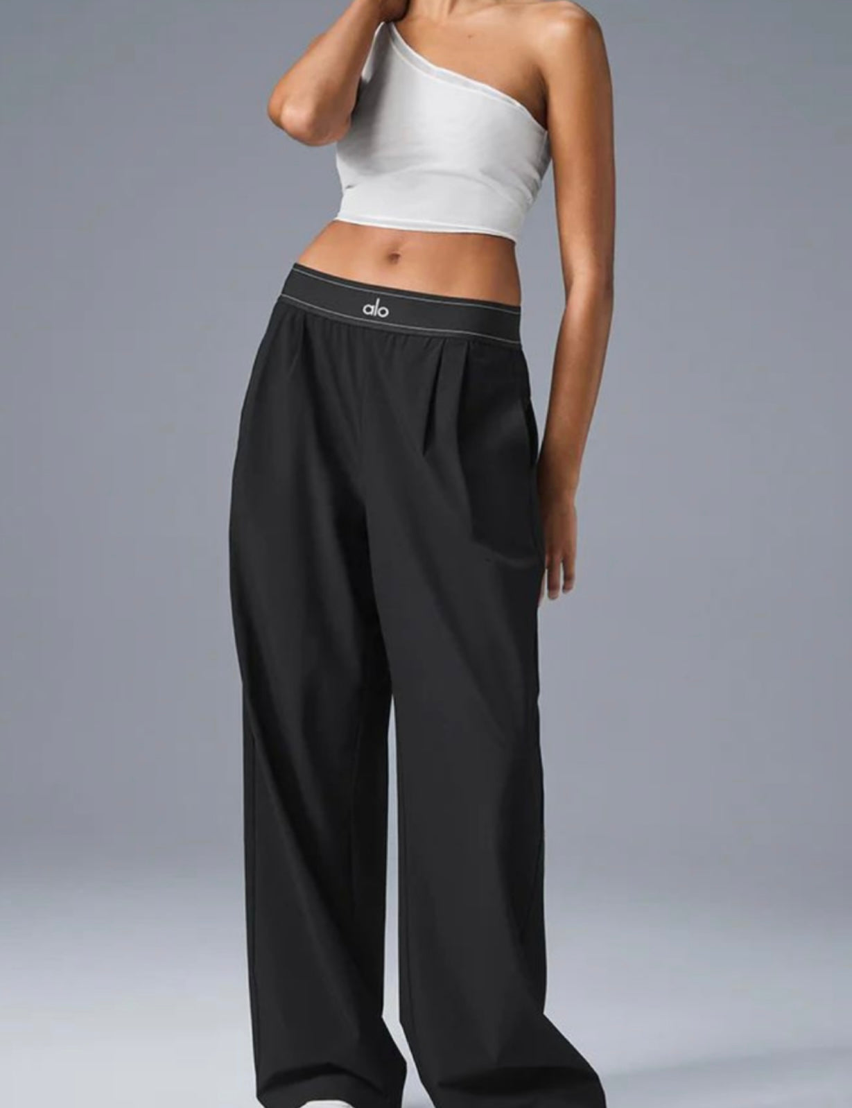 Pantalon large Alo Élégance décontractée & confort technique 🛼