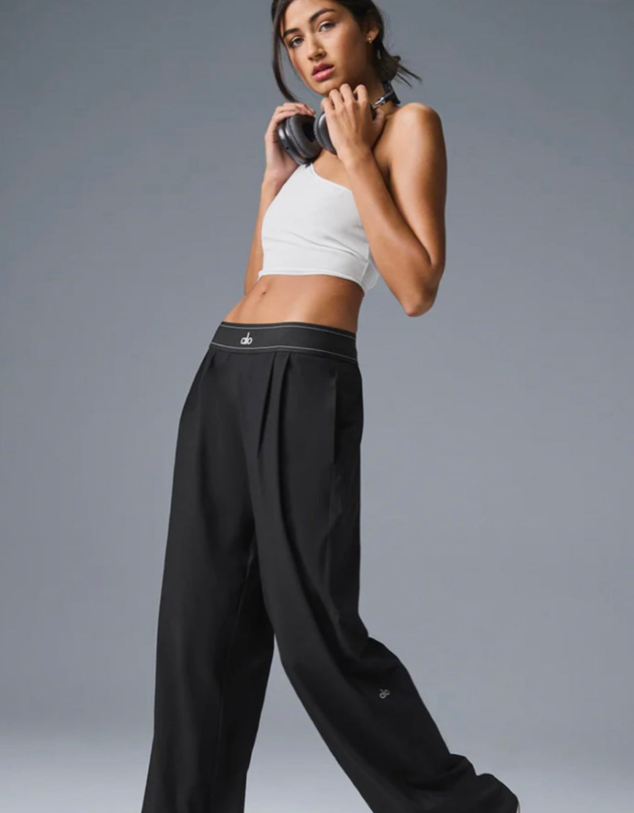 Pantalon large Alo Élégance décontractée & confort technique 🛼