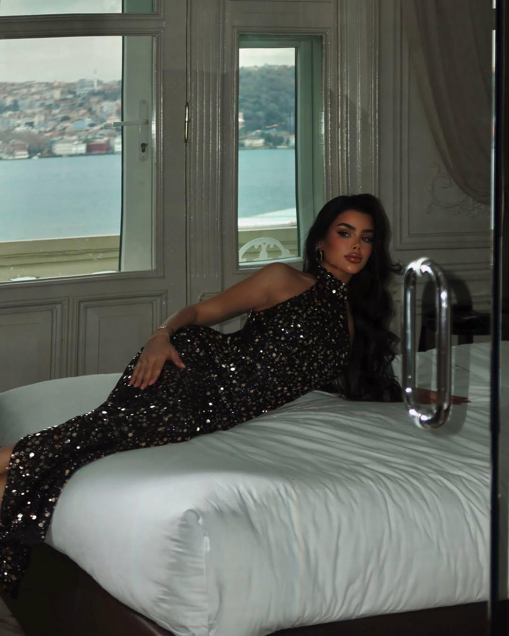 Robe Porn Star 🍸
